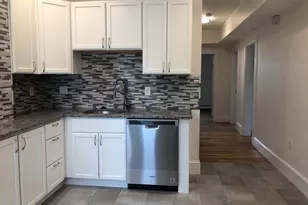 4 Hardwick St, Cambridge, MA 02141 - Photo 4