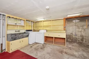 828 E Squantum St, Quincy, MA 02171 - Photo 34