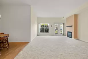 218 Reservoir St, Holden, MA 01520 - Photo 4
