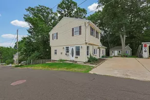 11 3rd Ave, Chelmsford, MA 01863 - Photo 2