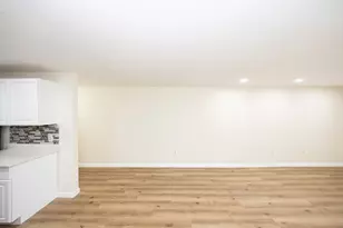 1195 Grafton St, Worcester, MA 01604 - Photo 8