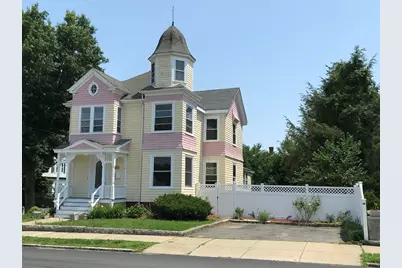 199 Burrill #1, Swampscott, MA 01907 - Photo 1