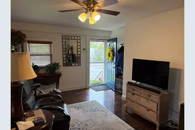 353 Massasoit, East Providence, RI 02914 - Photo 2