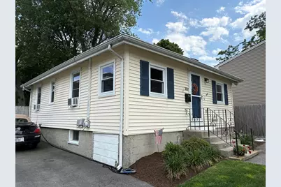 353 Massasoit, East Providence, RI 02914 - Photo 2