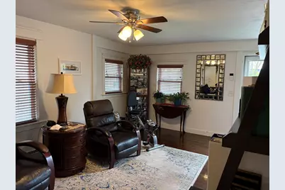 353 Massasoit, East Providence, RI 02914 - Photo 4