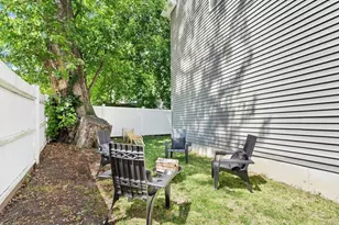 328 Village St, Medway, MA 02053 - Photo 38