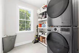 328 Village St, Medway, MA 02053 - Photo 18