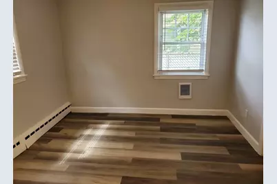 725 Bay St, Springfield, MA 01109 - Photo 10