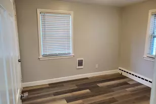 725 Bay St, Springfield, MA 01109 - Photo 10