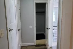 725 Bay St, Springfield, MA 01109 - Photo 8