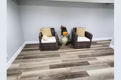 725 Bay St, Springfield, MA 01109 - Photo 18