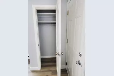 725 Bay St, Springfield, MA 01109 - Photo 4