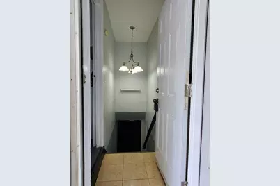 725 Bay St, Springfield, MA 01109 - Photo 16