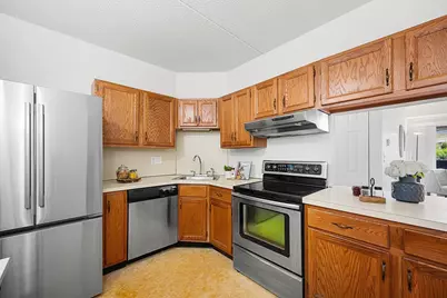289 Elm St #15, Medford, MA 02155 - Photo 6