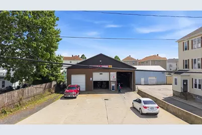 213 Peckham St, Fall River, MA 02724 - Photo 2