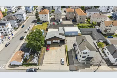 213 Peckham St, Fall River, MA 02724 - Photo 4