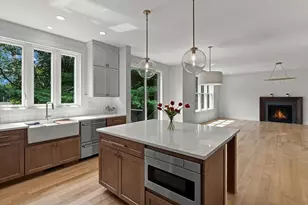 29 Cox St, Hudson, MA 01749 - Photo 4