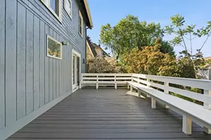 9 Grove St, Medford, MA 02155 - Photo 4