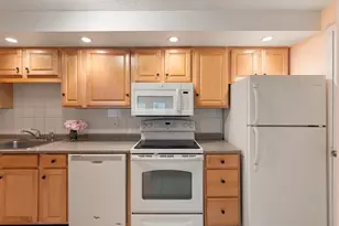 5 Hallmark Gdns, Burlington, MA 01803 - Photo 6