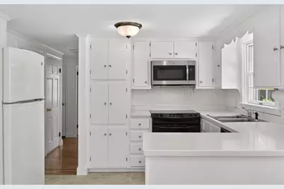 56 Field St, Falmouth, MA 02540 - Photo 6