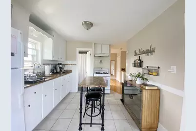643 Saratoga St #3, Boston, MA 02128 - Photo 6