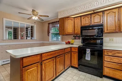 372 Franklin Rd, Fitchburg, MA 01420 - Photo 12