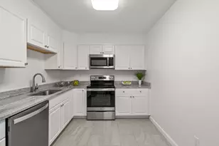 20 Hammond Pond, Newton, MA 02459 - Photo 4