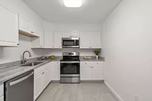 20 Hammond Pond, Newton, MA 02459 - Photo 4