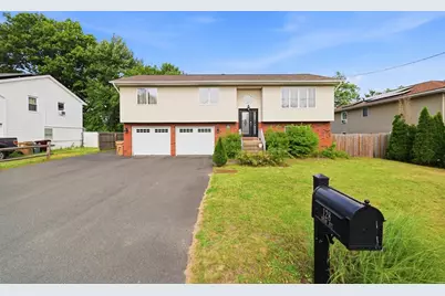 128 Swan Ave, Ludlow, MA 01056 - Photo 2