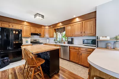 128 Swan Ave, Ludlow, MA 01056 - Photo 8