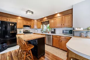128 Swan Ave, Ludlow, MA 01056 - Photo 8