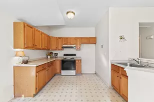 42 Crystal Water, East Bridgewater, MA 02333 - Photo 10