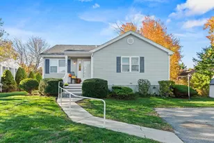 42 Crystal Water, East Bridgewater, MA 02333 - Photo 2