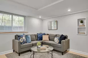 12 Shepard St, Cambridge, MA 02138 - Photo 4