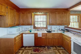 8 Pennock Rd, Chelmsford, MA 01824 - Photo 4
