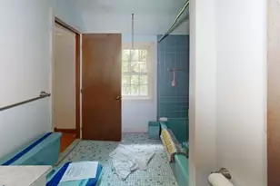 8 Pennock Rd, Chelmsford, MA 01824 - Photo 14