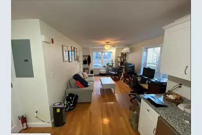 24 Beacon Pl #3, Somerville, MA 02143 - Photo 2
