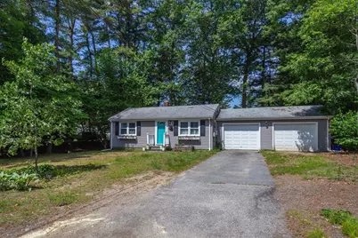 31 Acorn St, Middleborough, MA 02346 - Photo 4