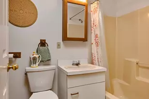 57 Amity Pl, Amherst, MA 01002 - Photo 14