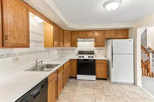 75 Willow Pond Dr, Rockland, MA 02370 - Photo 12
