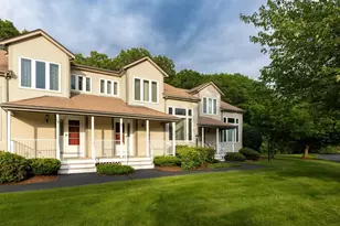 75 Willow Pond Dr, Rockland, MA 02370 - Photo 2