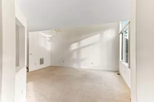 75 Willow Pond Dr, Rockland, MA 02370 - Photo 8