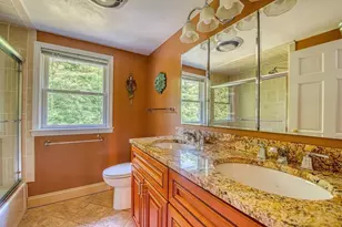 21 Tosca Dr, Brockton, MA 02301 - Photo 16