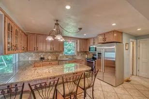 21 Tosca Dr, Brockton, MA 02301 - Photo 10