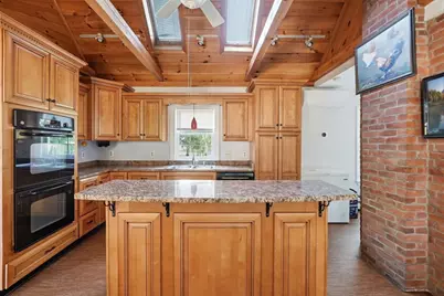11 Glover St, Southbridge, MA 01550 - Photo 12
