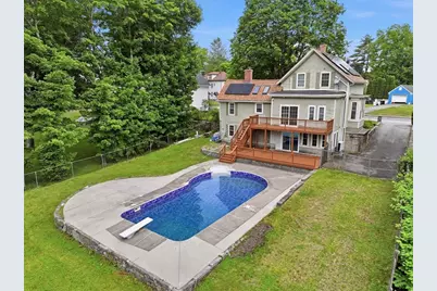 11 Glover St, Southbridge, MA 01550 - Photo 2