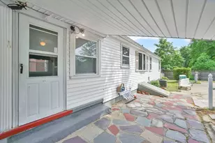 135 Bulat Dr, Springfield, MA 01129 - Photo 24