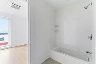 1035 Commonwealth Ave, Boston, MA 02215 - Photo 18