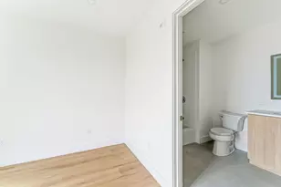 1035 Commonwealth Ave, Boston, MA 02215 - Photo 16