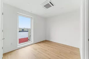 1035 Commonwealth Ave, Boston, MA 02215 - Photo 14